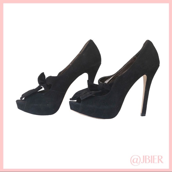 Steve Madden Bow Heels - Picture 1 of 3